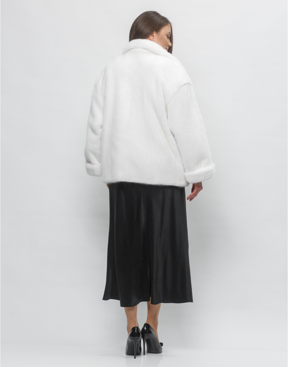 Норковая шуба пиджачного кроя в цвете white