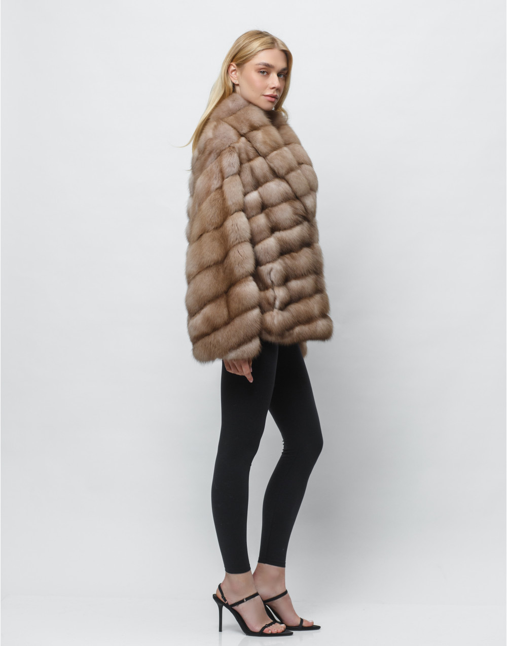 Шуба из меха куницы baum marten