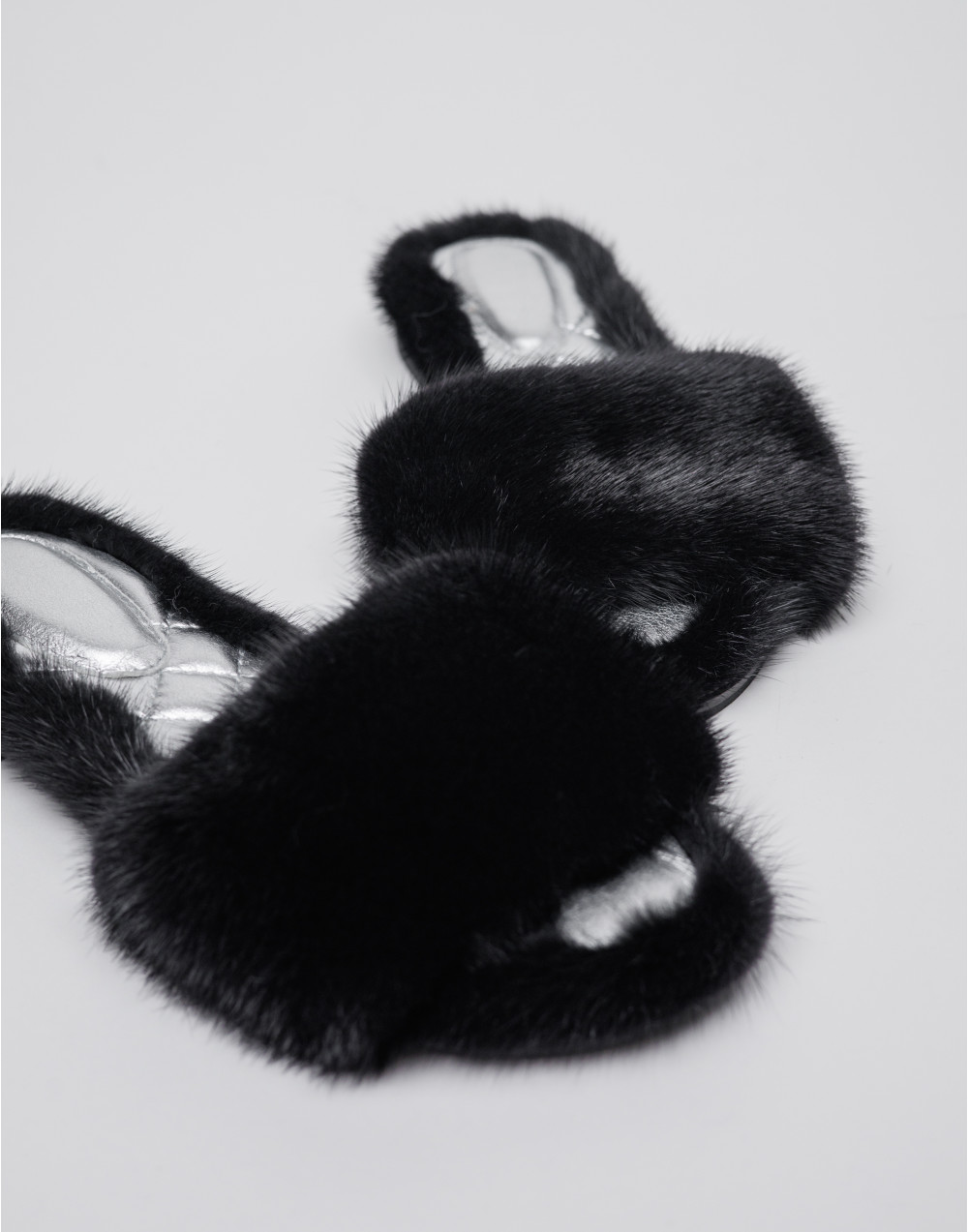 Тапки из меха скандинавской норки
