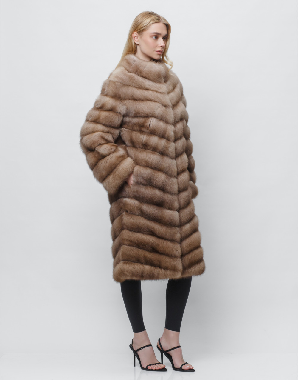 Шуба из меха куницы baum marten